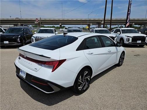 2025 Hyundai ELANTRA HEV SEL Sport