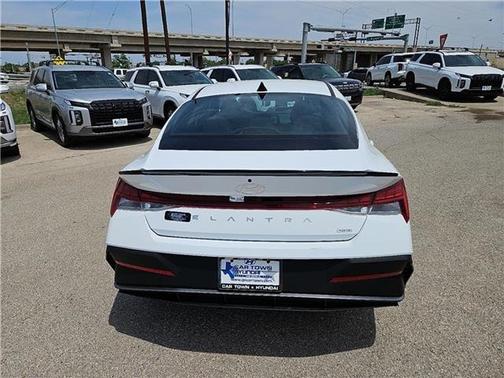 2025 Hyundai ELANTRA HEV SEL Sport