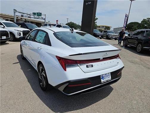2025 Hyundai ELANTRA HEV SEL Sport