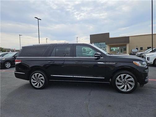2023 Lincoln Navigator L Reserve