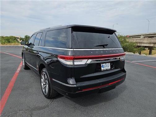 2023 Lincoln Navigator L Reserve
