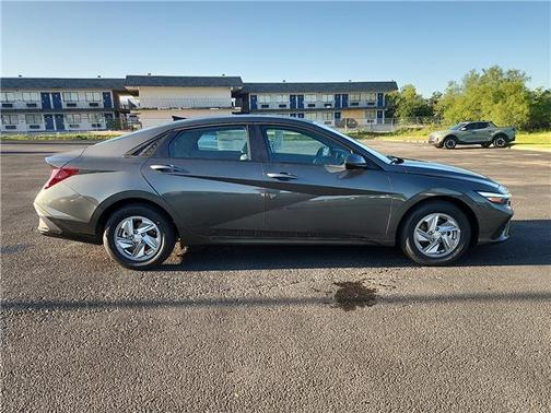 Gray 2026 Hyundai ELANTRA SE