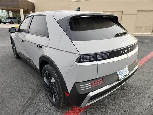 2026 Hyundai IONIQ 5 SE