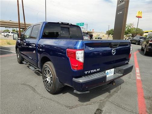 2021 Nissan Titan SV
