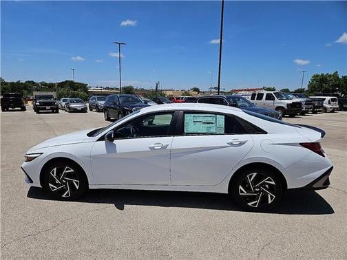 2025 Hyundai ELANTRA HEV SEL Sport