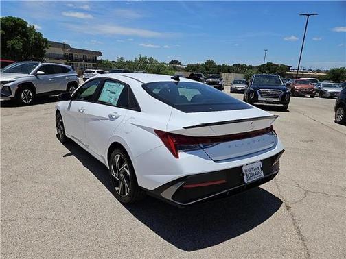 2025 Hyundai ELANTRA HEV SEL Sport