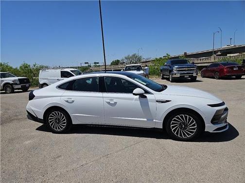 2024 Hyundai SONATA Hybrid Limited