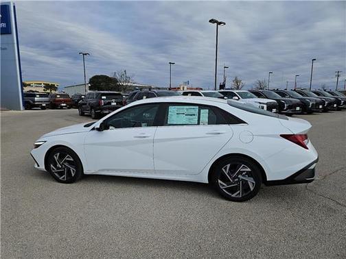 2025 Hyundai ELANTRA HEV Limited