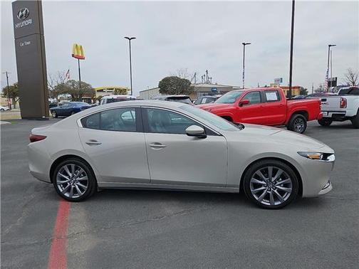 2025 Mazda Mazda3 FWD w/Preferred Package