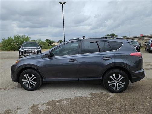 2018 Toyota RAV4 SE
