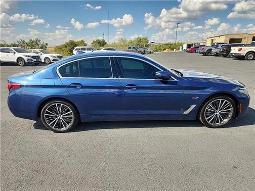 2022 BMW 530e 530e
