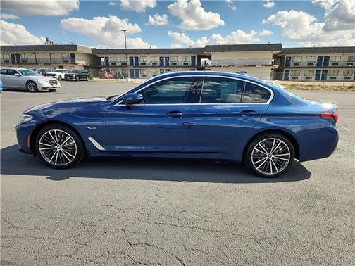 2022 BMW 530e 530e