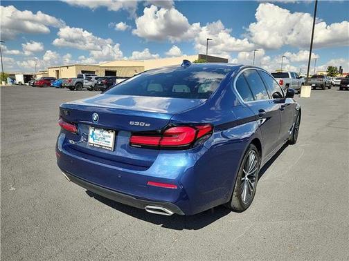 2022 BMW 530e 530e