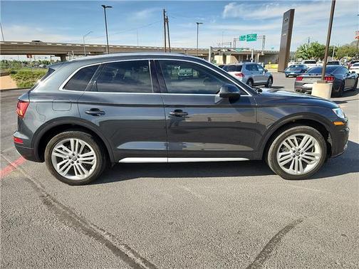 Manhattan Gray Metallic 2019 Audi Q5 2.0T Premium Plus
