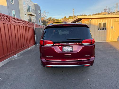 2018 Chrysler Pacifica Limited