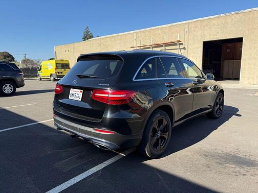2017 Mercedes-Benz GLC 300 4MATIC