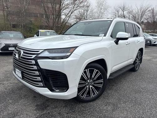 2025 Lexus LX 700h Luxury