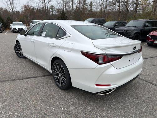 2025 Lexus ES 350 Base