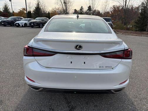 2025 Lexus ES 350 Ultra Luxury