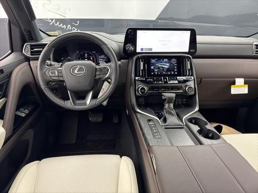2025 Lexus LX 600 Luxury