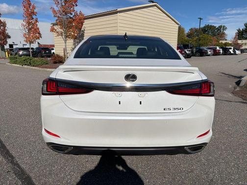 2025 Lexus ES 350 Ultra Luxury