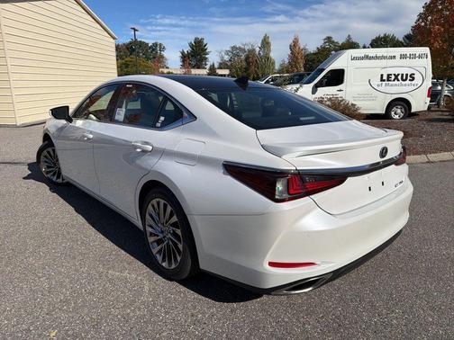 2025 Lexus ES 350 Ultra Luxury
