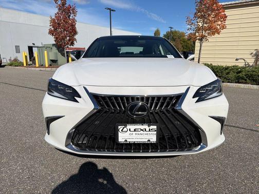 2025 Lexus ES 350 Ultra Luxury