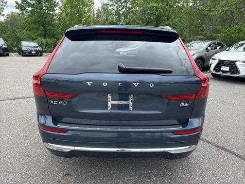 2023 Volvo XC60 B6 Ultimate Bright Theme