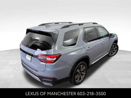 Gray 2025 Honda Pilot Elite