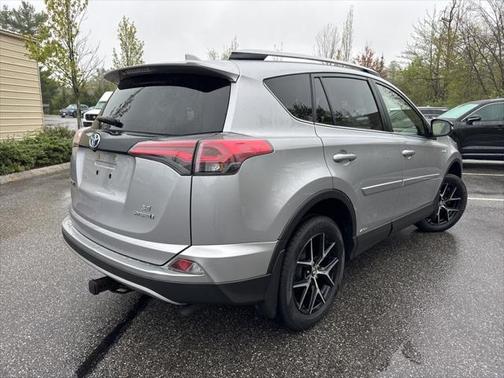 2017 Toyota RAV4 Hybrid SE