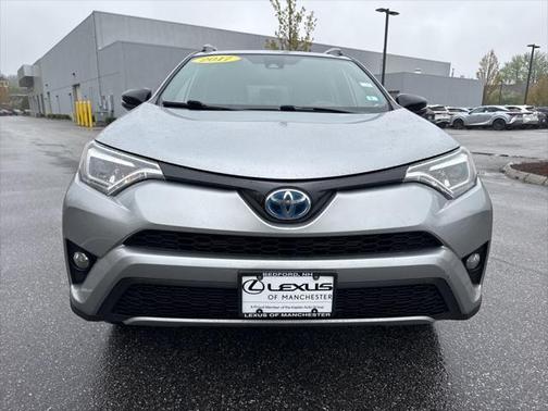 2017 Toyota RAV4 Hybrid SE