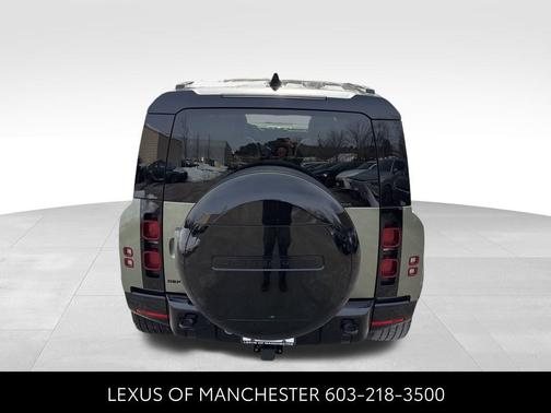 2025 Land Rover Defender 110 P400 X-Dynamic SE