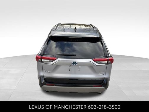 2022 Toyota RAV4 Hybrid SE