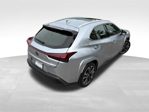 Iridium 2023 Lexus UX 250h Base
