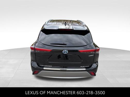 2021 Toyota Highlander Hybrid Platinum