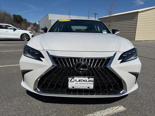 2025 Lexus ES 300h Ultra Luxury