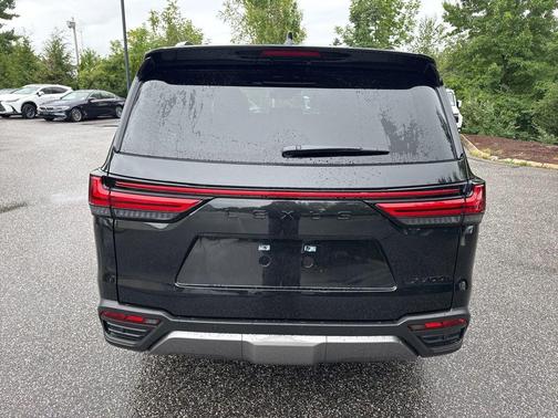2025 Lexus LX 700h Overtrail