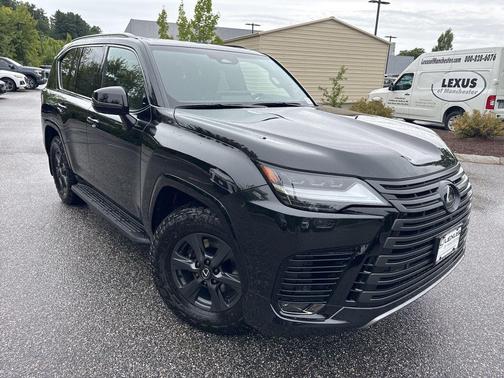 2025 Lexus LX 700h Overtrail