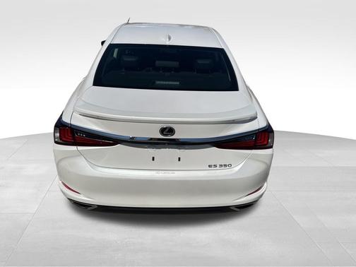 2023 Lexus ES 350 Base