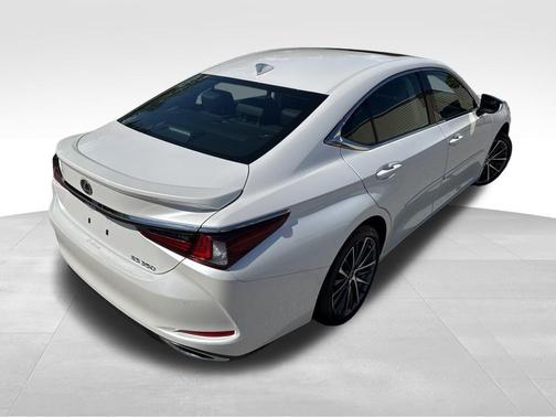 2023 Lexus ES 350 Base