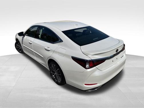 2023 Lexus ES 350 Base
