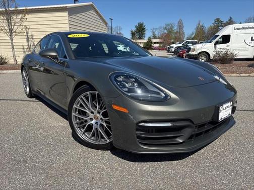 2022 Porsche Panamera 4