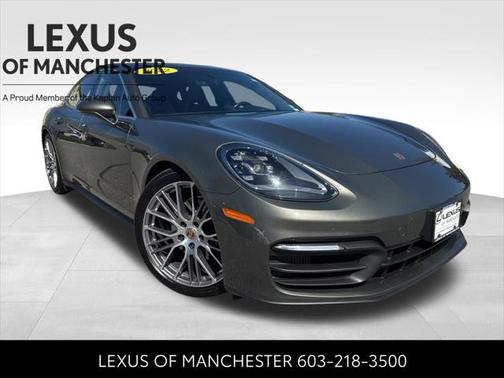 2022 Porsche Panamera 4