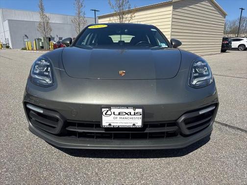 2022 Porsche Panamera 4