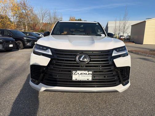 2025 Lexus LX 700h Luxury