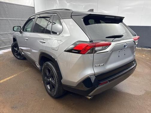 2021 Toyota RAV4 Hybrid SE