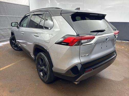2021 Toyota RAV4 Hybrid SE