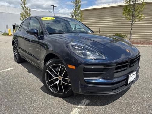 2022 Porsche Macan Base