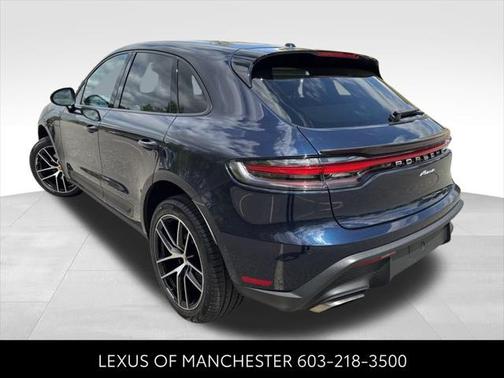 2022 Porsche Macan Base
