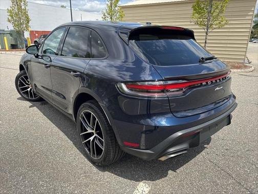 2022 Porsche Macan Base
